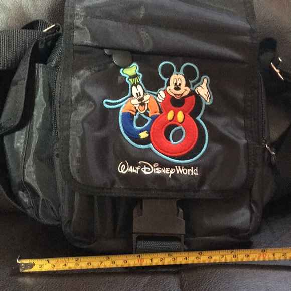 Walt Disney world Mickey & Goofy on small bag - Picture 5 of 5